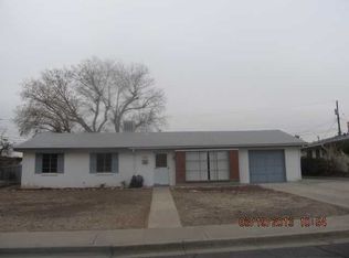 209 Summit Dr, Farmington, NM 87401