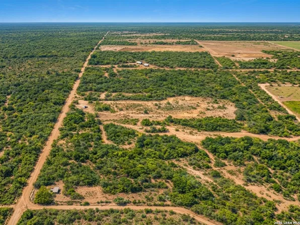 0 Cr 421 LOT 1969, Jourdanton, TX 78026