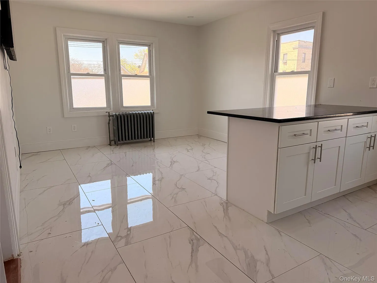 1 bed, 1.0 bath, 1944 sqft, $1,700 — Photo 2