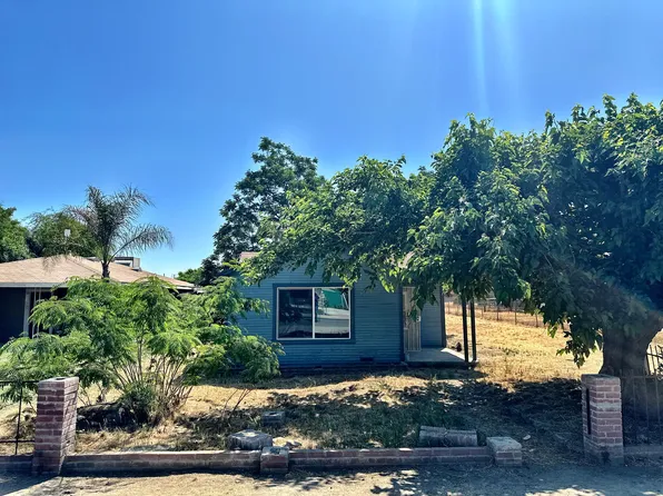 490 S Elm Street, Pixley, CA 93256