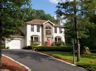 189 Doe Loop, Bushkill, PA 18324