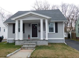 25 Deerfield St, East Haven, CT 06512