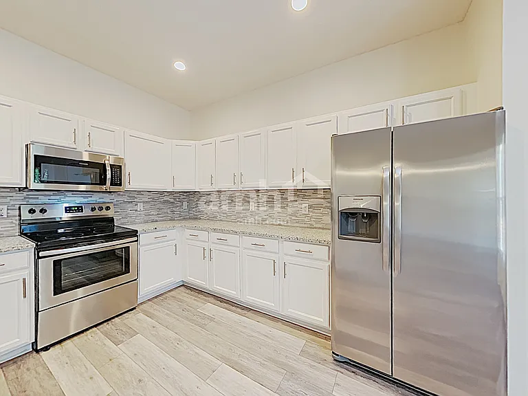 2219 Darlin Cir — Photo 3