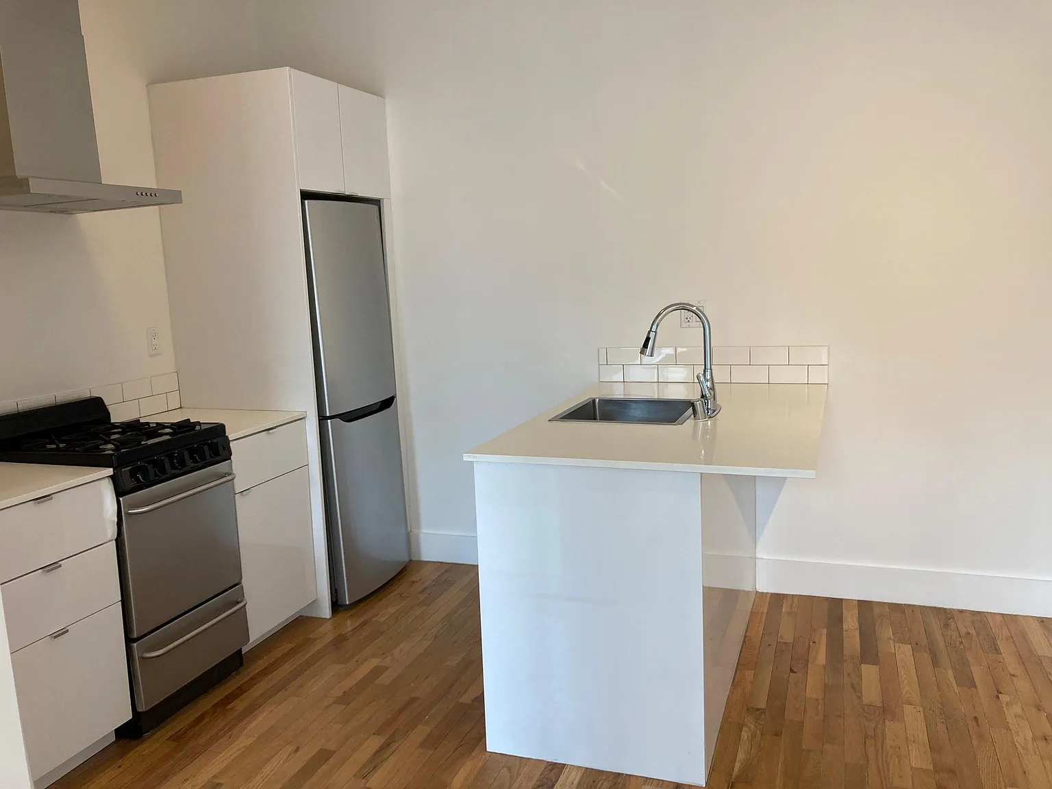 1 bed, 500 sqft, $1,550 — Photo 2