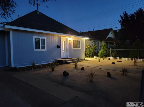 737 10th St, Sparks, NV 89431