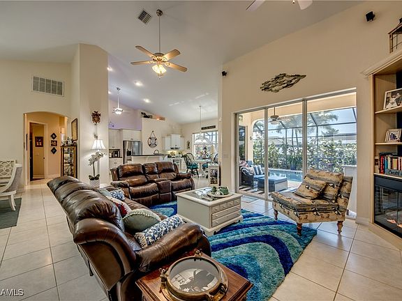5th image of 2544 SW 35th Ter