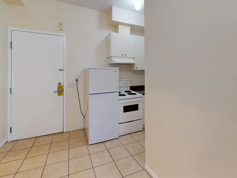2938 Danforth Ave — Photo 1