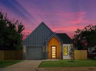 2555 Hooper St, Dallas, TX 75215