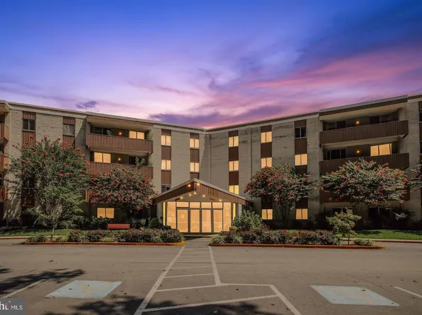 7505 Democracy Blvd APT A417, Bethesda, MD 20817