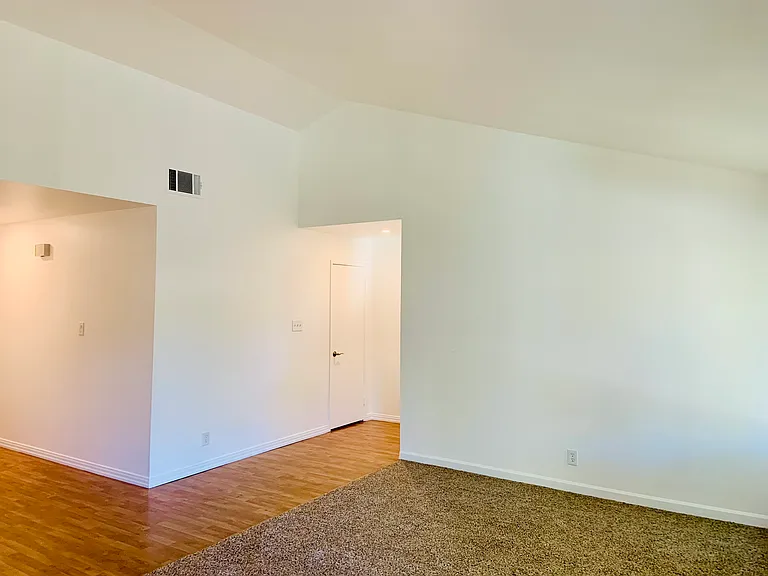3374 Twin Oaks Dr — Photo 5