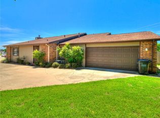 3209 Lois Arlene Cir, Moore, OK 73160