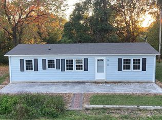 20 Apple Orchard Dr, Linden, VA 22642