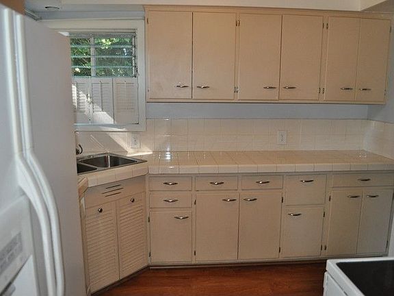 3rd image of 4217 NE 59th Ave