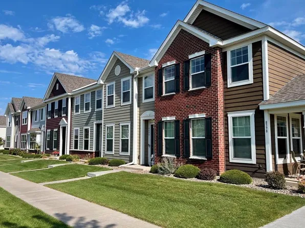 8402 Jonquil Ln N, Maple Grove, MN 55369