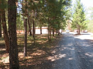 660 Queens Branch Rd, Rogue River, OR 97537