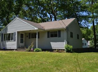 44 Stoney Brook Ln, Attleboro, MA 02703