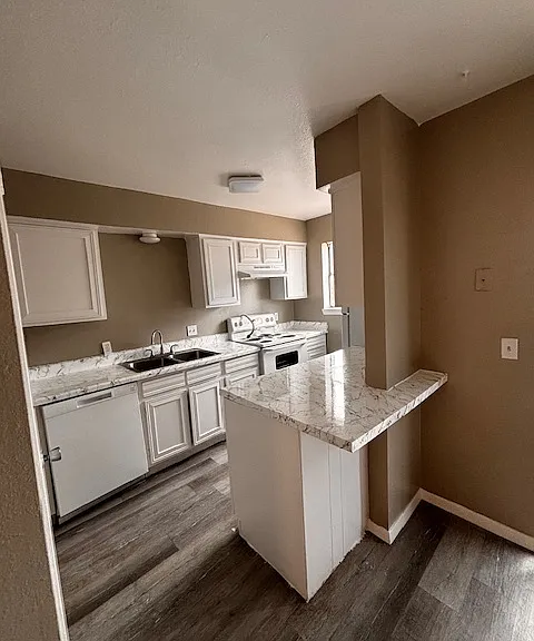 Heritage House II Apartments — Photo 18