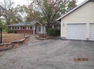 34 Heather Hill Ln, Saint Louis, MO 63132