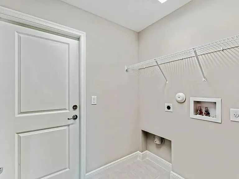 20365 Marie Ct — Photo 33