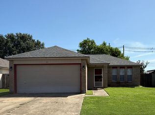 311 Clydesdale Ln, Victoria, TX 77904