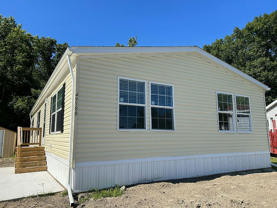1st image of 49580 Linden St #129