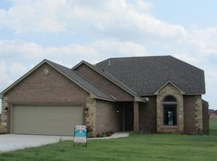 505 Chateah Ct, Elgin, OK 73538