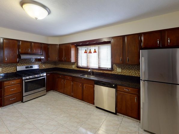 76 Pearson Rd #1