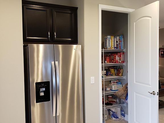 4th image of 2841 Casterton Dr