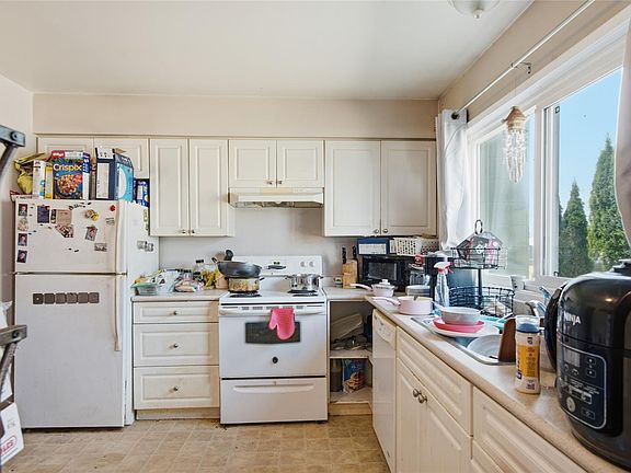 5th image of 4110 Kendall Ave #28