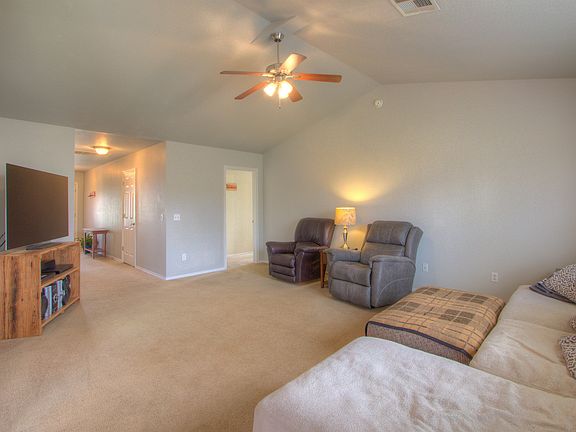 5th image of 2560 Poplar Ct