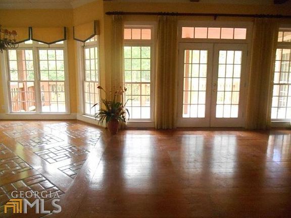 3rd image of 5 Hunt Valley Dr
