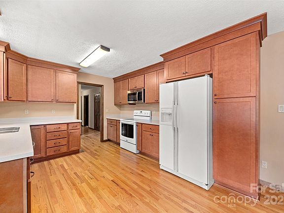 2nd image of 130 Ben Mar Ln