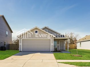 10524 Desert Hawk Cir, Fort Worth, TX 76140