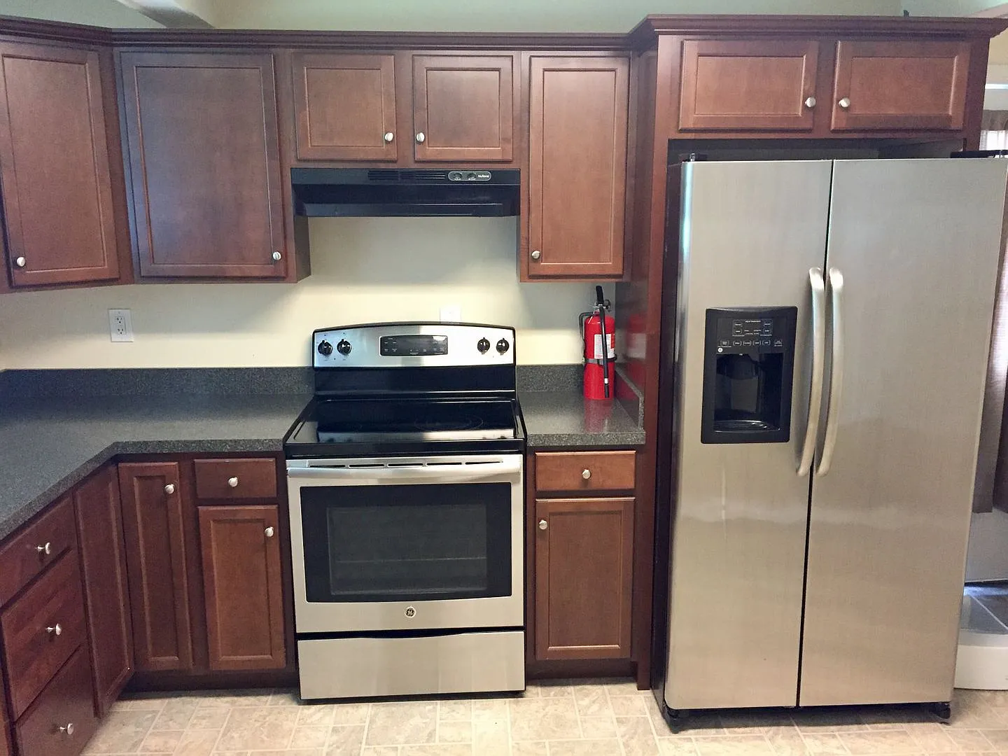 4 Bedroom Home with Spacious Yard — Photo 4