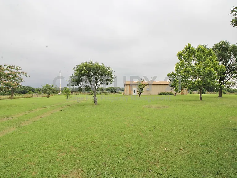 8150 Bob White Rd — Photo 12