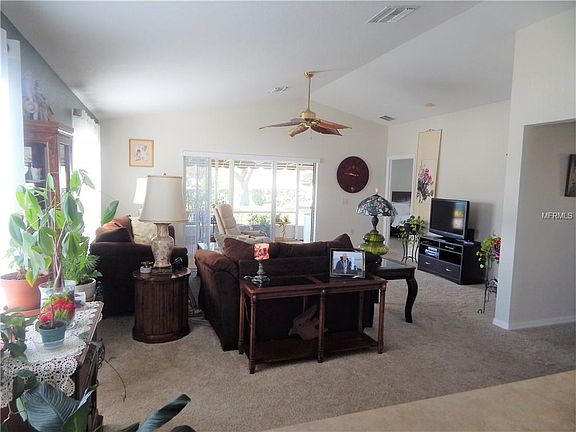 4th image of 227 Lake Suzanne Dr