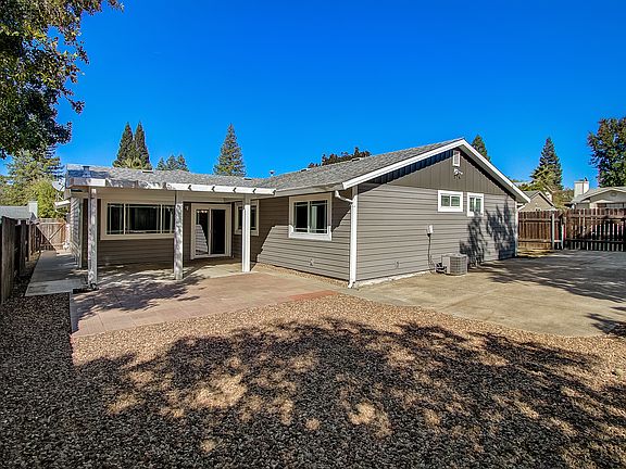 4th image of 8228 Terraland Ct