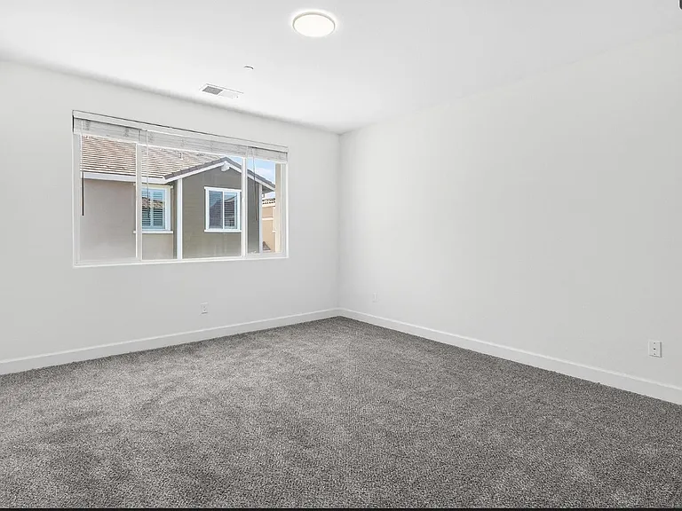 532 E Isidoro Ave — Photo 17