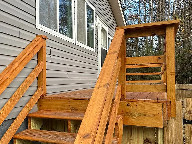 2216 S Landing Rd — Photo 2