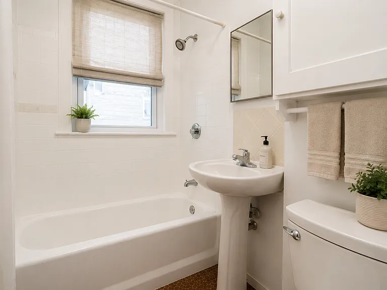61 Quint Ave — Photo 10