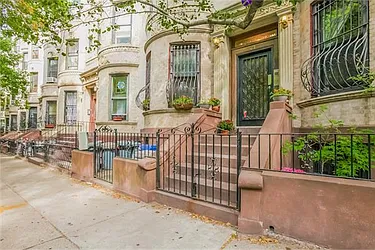 Sold by Avenue Sotheby's International Realty