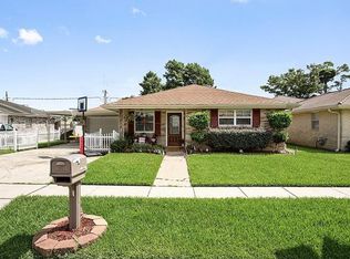 2609 Karen Dr, Chalmette, LA 70043