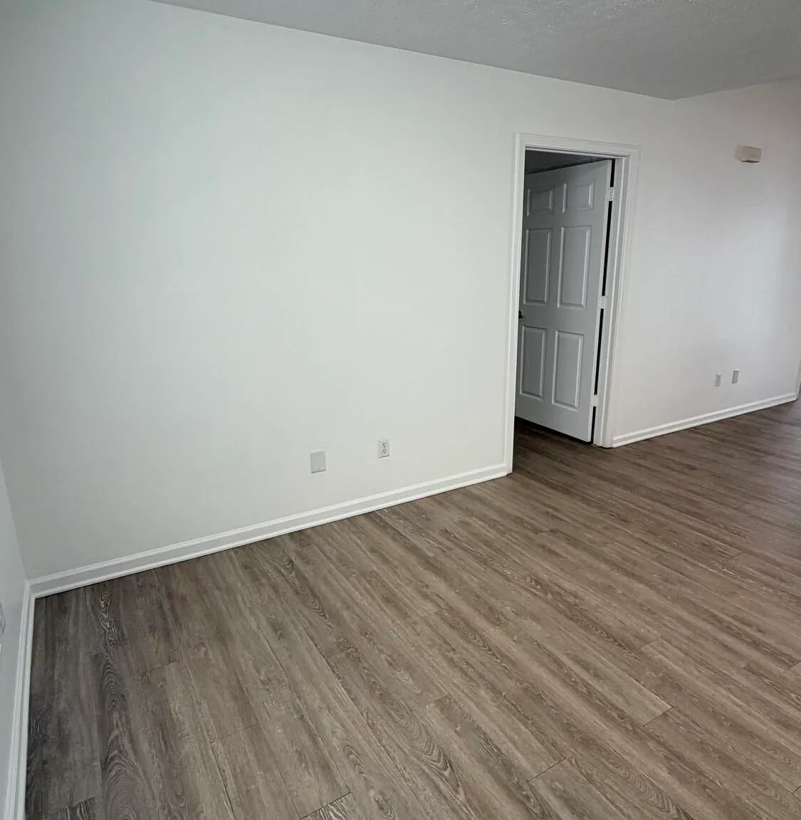 3 bed, 1200 sqft, $1,550 — Photo 3
