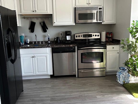 2nd image of 16236 Taconic Cir
