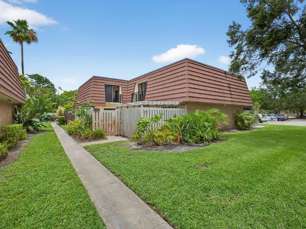 1922 19th Lane, Palm Beach Gardens, FL 33418