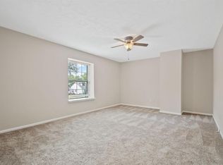 208 Normal Park Dr, Huntsville, TX 77320