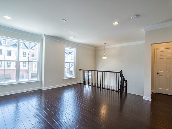 2nd image of 42628 Oak Park Sq
