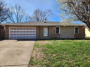 1510 W Wayland St, Springfield, MO 65807