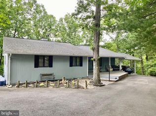 122 Greenwood Ct, Cross Junction, VA 22625