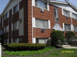 660 W Washington Blvd #4, Oak Park, IL 60302